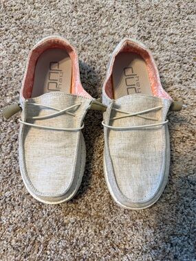 Wendy Chambray White Nut-Hey Dude